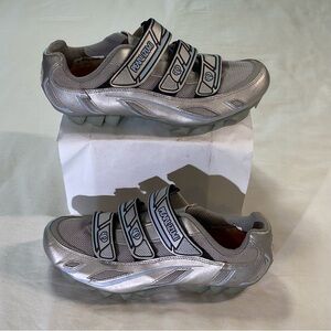 PEARL IZUMI I-BEAM WOMEN'S CYCLING SPINNING SHOES 37 / US 6 DELTA CLEATS Silver